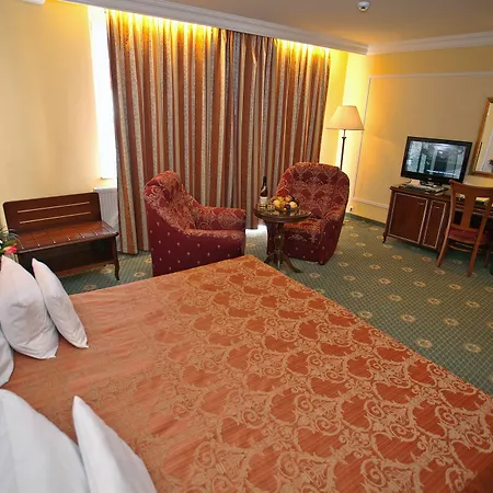 Carlsbad Plaza Medical & Wellness 5*